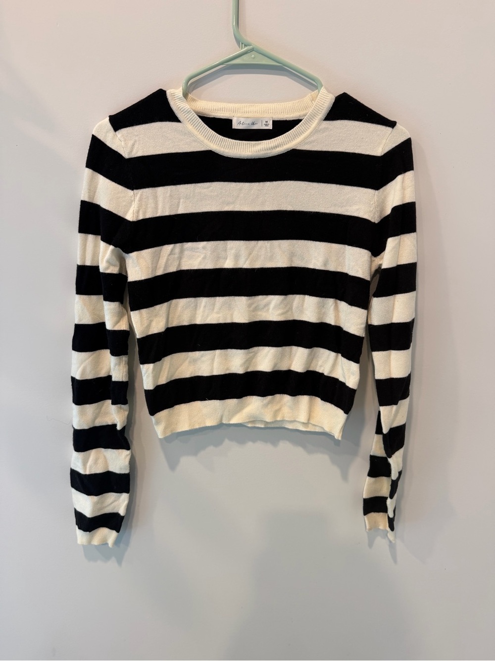 Active USA Black & White Striped Long Sleeve Crewneck Top